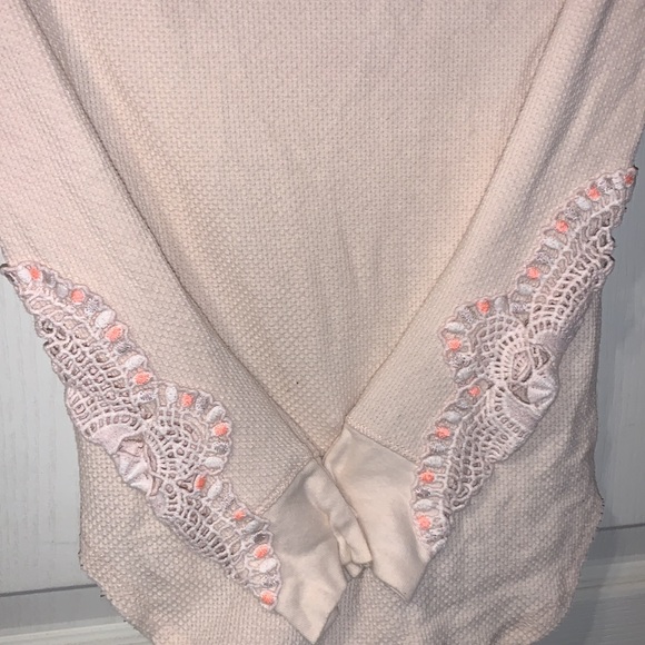 We The Free light pink/peach long sleeve shirt - Picture 2 of 4